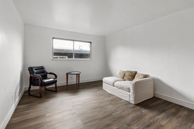 380 Paloma Avenue, Pacifica, CA 94044