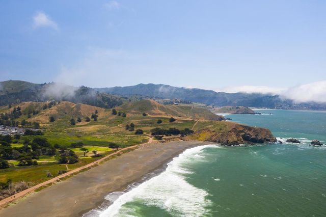 380 Paloma Avenue, Pacifica, CA 94044