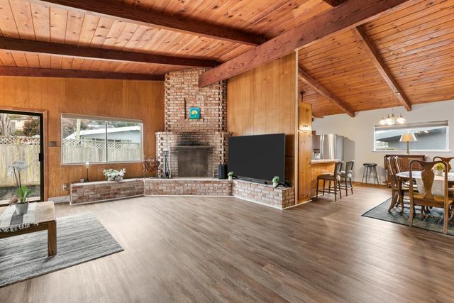 380 Paloma Avenue, Pacifica, CA 94044