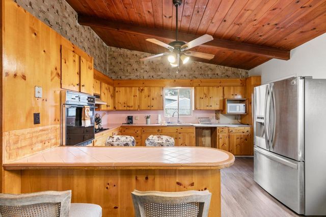 380 Paloma Avenue, Pacifica, CA 94044