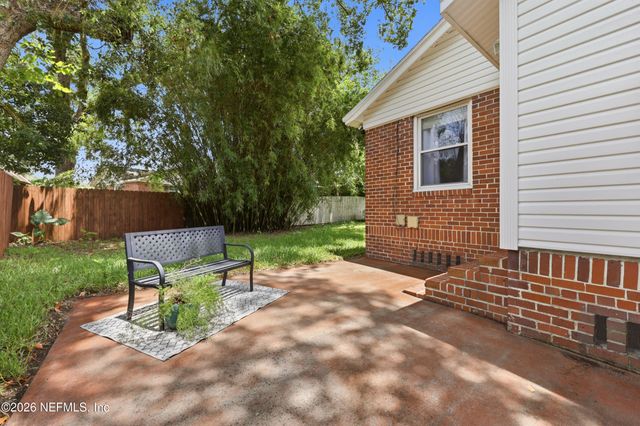 1723 ORLANDO Circle S, Jacksonville, FL 32207