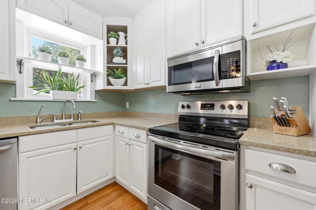 1723 ORLANDO Circle S, Jacksonville, FL 32207