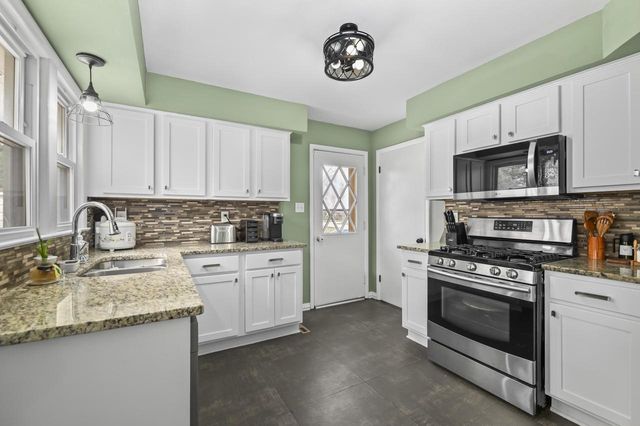 6383 W Darnel AVENUE, Brown Deer, WI 53223