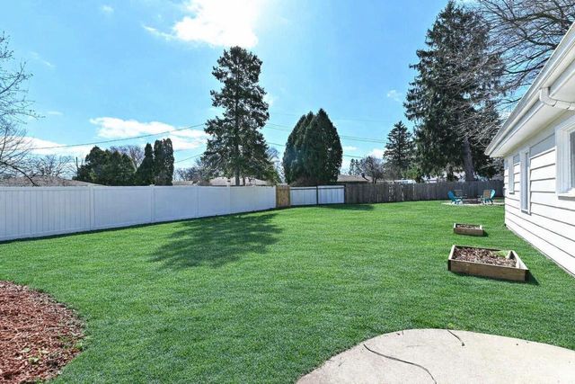 6383 W Darnel AVENUE, Brown Deer, WI 53223