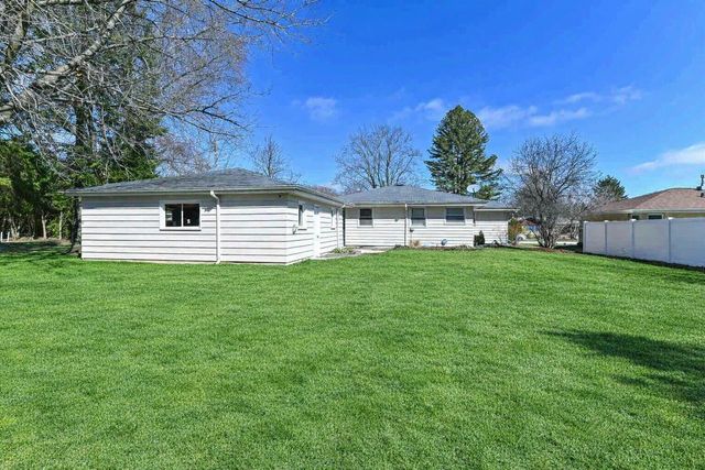 6383 W Darnel AVENUE, Brown Deer, WI 53223