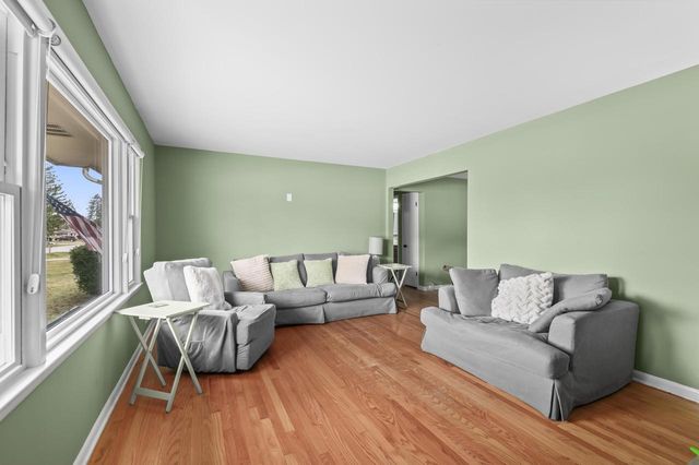 6383 W Darnel AVENUE, Brown Deer, WI 53223