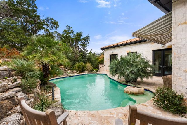 698 Windsong TRL, West Lake Hills, TX 78746