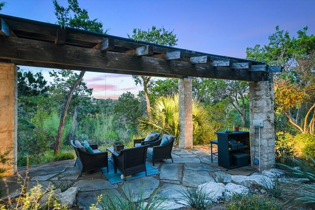 698 Windsong TRL, West Lake Hills, TX 78746