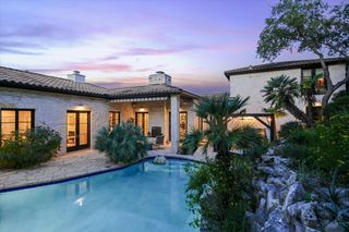 698 Windsong TRL, West Lake Hills, TX 78746