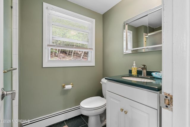 24 Jubilee Circle, Aberdeen, NJ 07747