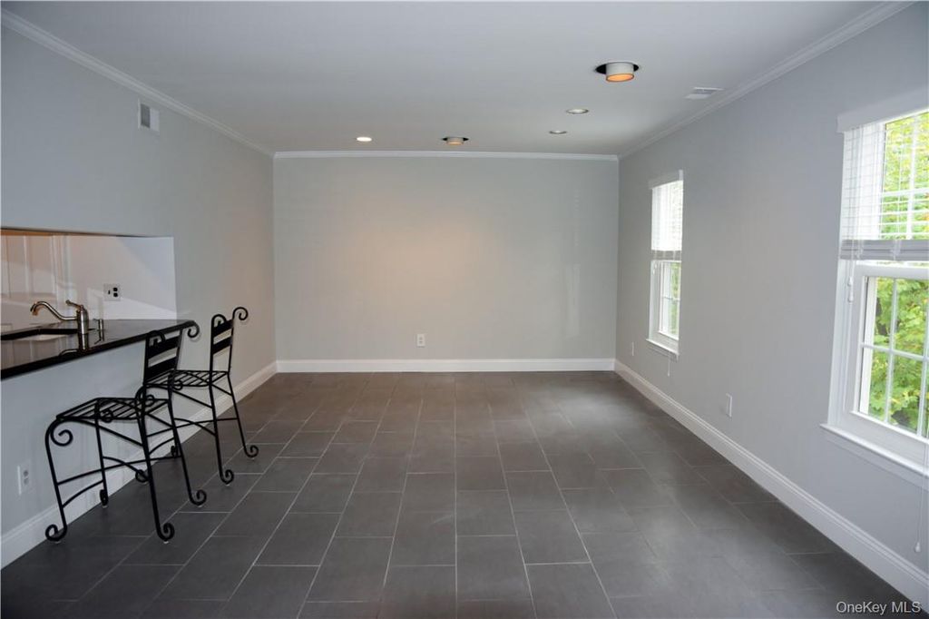 13 Carrollwood Drive, Tarrytown, NY 10591 — photo 2