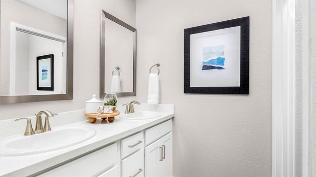 7970 Riverflow Way, Sacramento, CA 95832