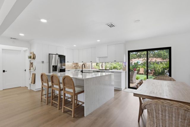 1001 Raintree Lane, Palm Beach Gardens, FL 33410