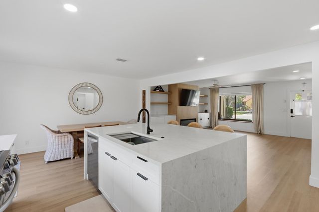 1001 Raintree Lane, Palm Beach Gardens, FL 33410