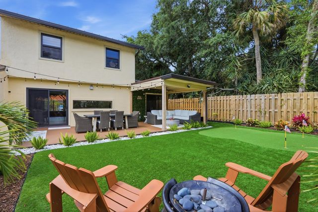 1001 Raintree Lane, Palm Beach Gardens, FL 33410