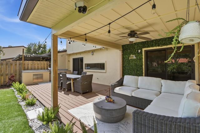 1001 Raintree Lane, Palm Beach Gardens, FL 33410