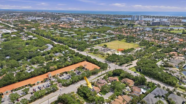 1001 Raintree Lane, Palm Beach Gardens, FL 33410