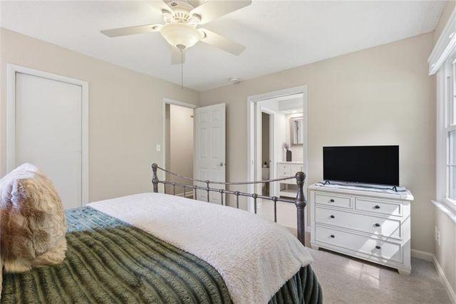 7909 Outlook Lane, Prairie Village, KS 66208