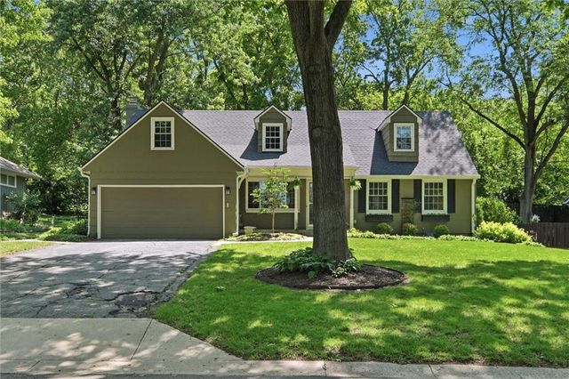 7909 Outlook Lane, Prairie Village, KS 66208