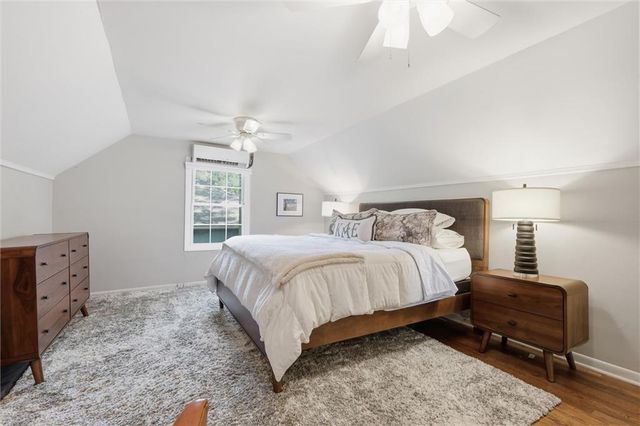 7909 Outlook Lane, Prairie Village, KS 66208