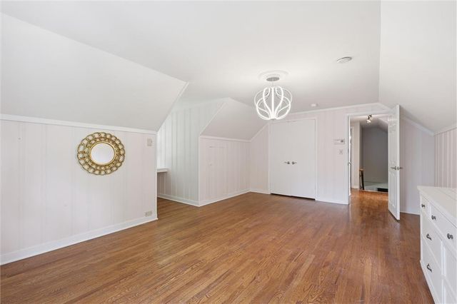 7909 Outlook Lane, Prairie Village, KS 66208