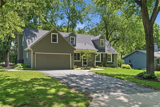 7909 Outlook Lane, Prairie Village, KS 66208