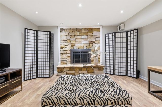 7909 Outlook Lane, Prairie Village, KS 66208