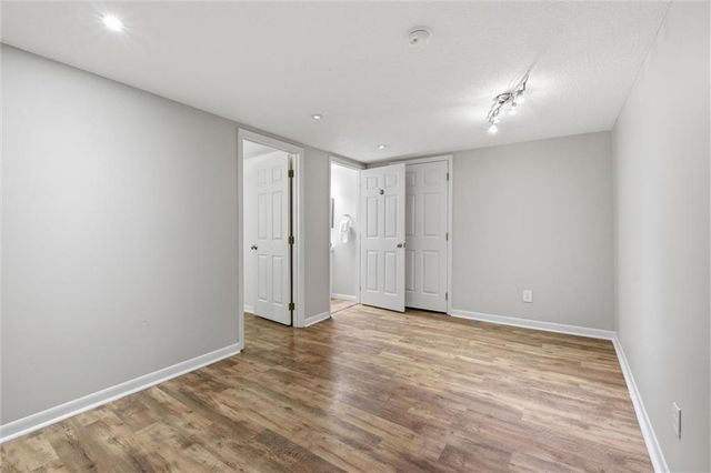 7909 Outlook Lane, Prairie Village, KS 66208