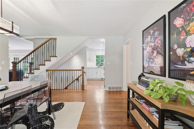 7909 Outlook Lane, Prairie Village, KS 66208