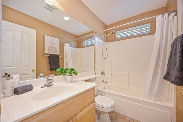 4976 Trouville Ln, Sacramento, CA 95835