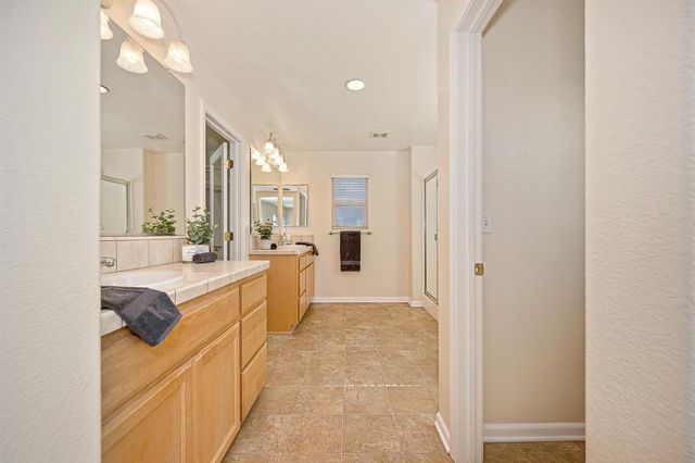 4976 Trouville Ln, Sacramento, CA 95835