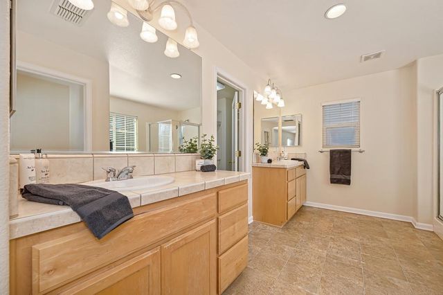 4976 Trouville Ln, Sacramento, CA 95835