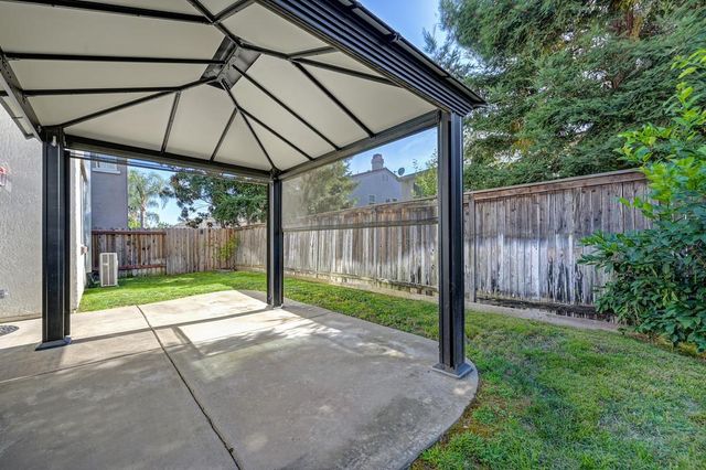 4976 Trouville Ln, Sacramento, CA 95835