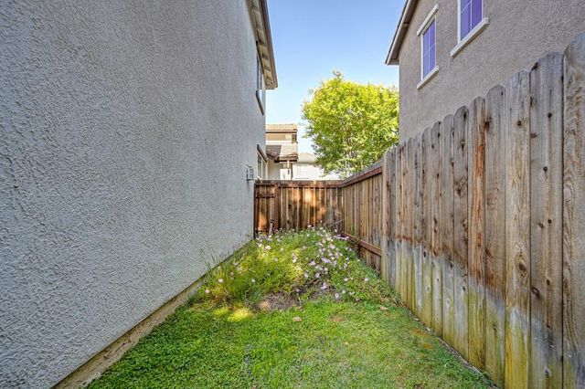 4976 Trouville Ln, Sacramento, CA 95835