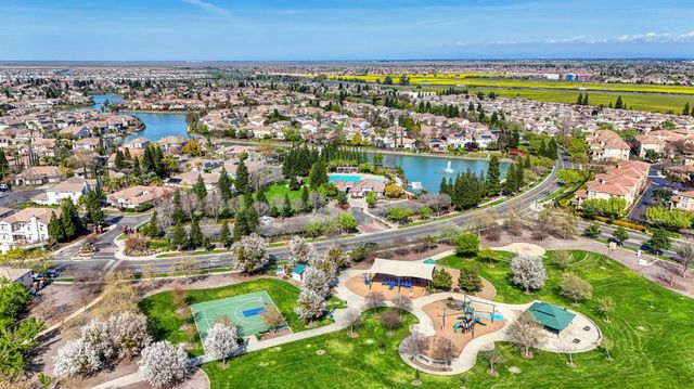4976 Trouville Ln, Sacramento, CA 95835