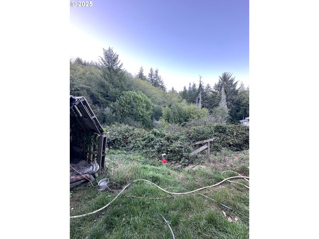 539 S 12TH St, Coos Bay, OR 97420