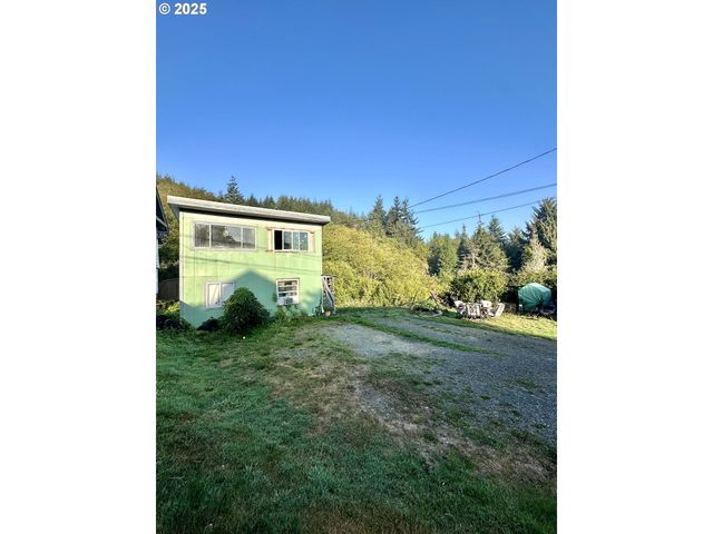 539 S 12TH St, Coos Bay, OR 97420