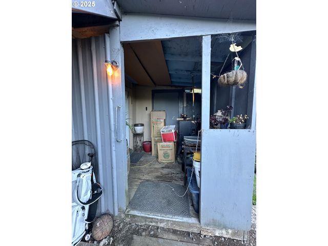 539 S 12TH St, Coos Bay, OR 97420