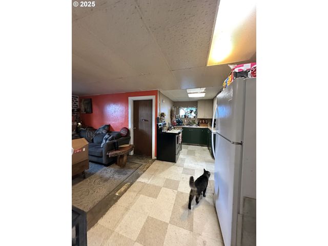539 S 12TH St, Coos Bay, OR 97420