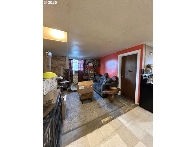 539 S 12TH St, Coos Bay, OR 97420