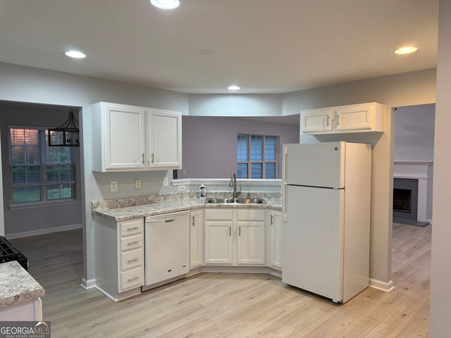 4209 Zephyrhills Drive NW, Acworth, GA 30101