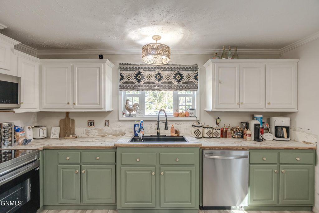 616 Dover Drive, Bismarck, ND 58504 photo 11