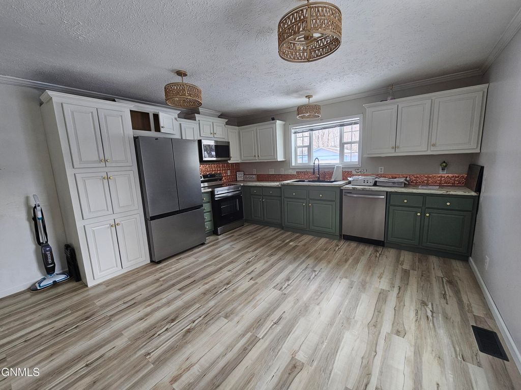 616 Dover Drive, Bismarck, ND 58504 photo 38