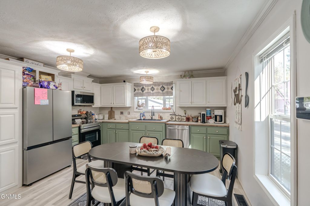 616 Dover Drive, Bismarck, ND 58504 photo 8