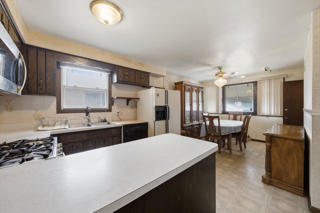 280 Prairie Avenue, Calumet City, IL 60409