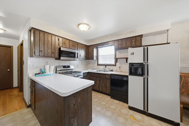 280 Prairie Avenue, Calumet City, IL 60409