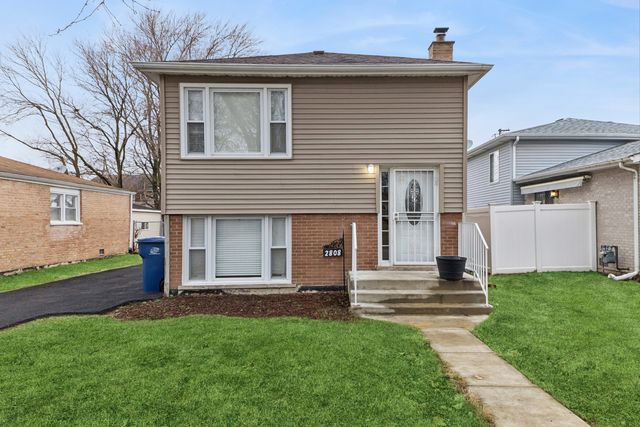 2808 W 140th Place, Blue Island, IL 60406