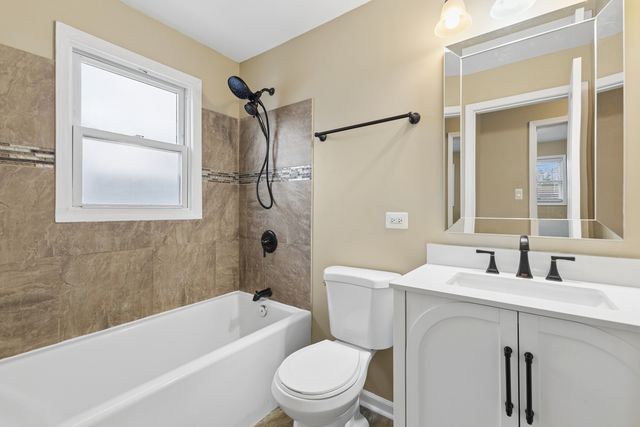 2808 W 140th Place, Blue Island, IL 60406