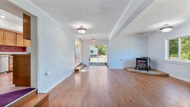 4700 Scenic Avenue, Central Point, OR 97502