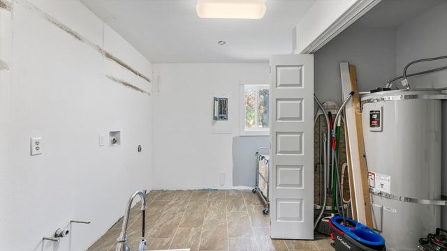4700 Scenic Avenue, Central Point, OR 97502